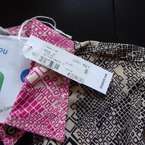 Trina Turk Meadows Top Button-up Silk Blouse Shirt Pink Tan Black Geo Pattern SM - Picture 15 of 15